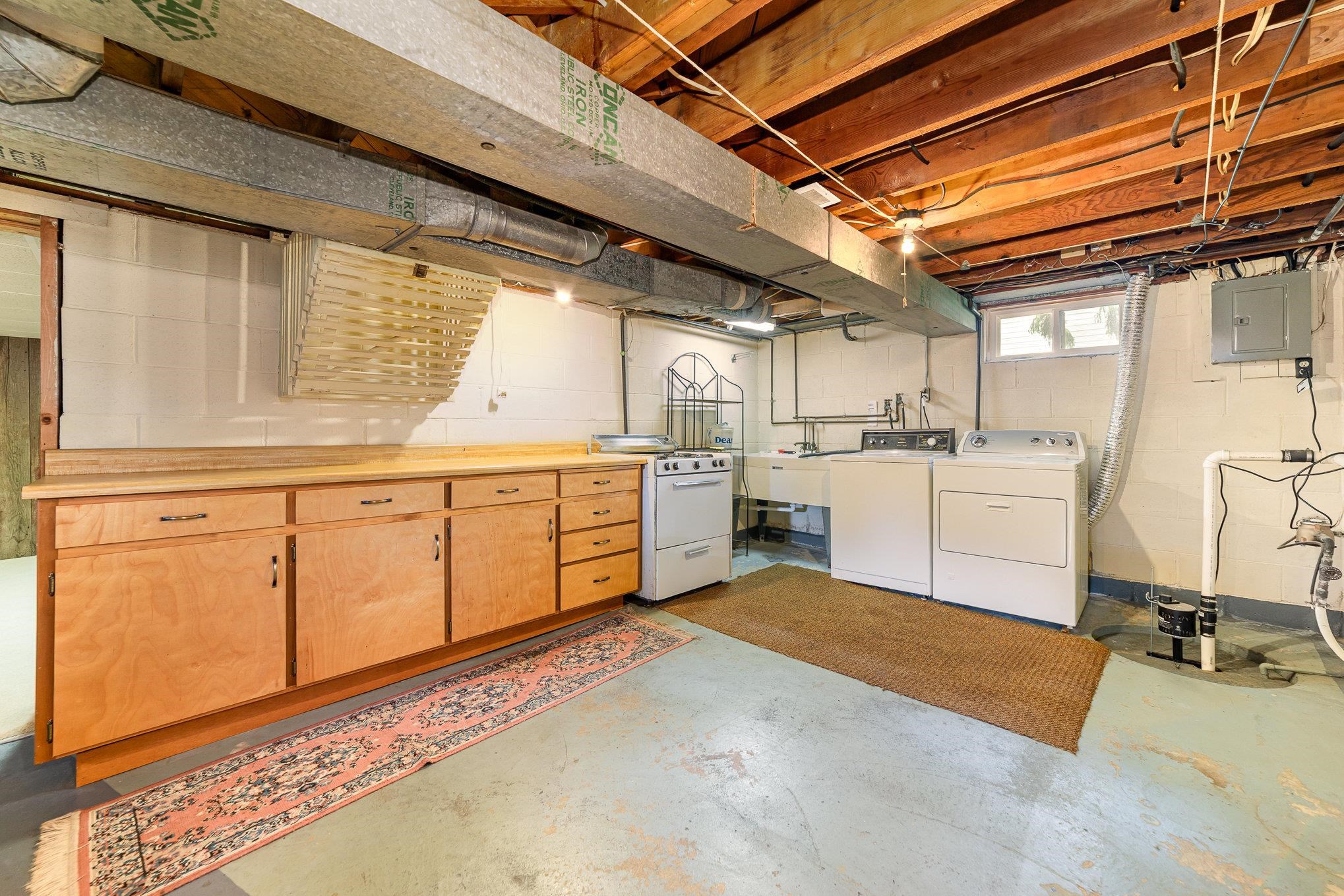 1725 Midland Road Bay City, MI 48706 - Photo 17 of 40 Gallery Image 17