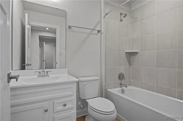 a close view of utility room with washer and dryer