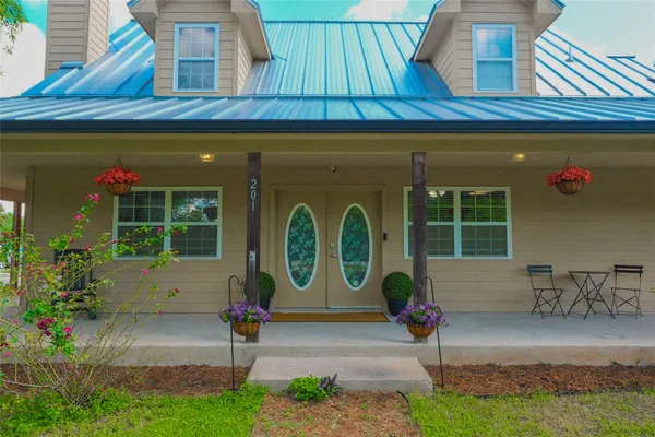 $280,000 | 201 East Eggleston Street, Manor, TX 78653