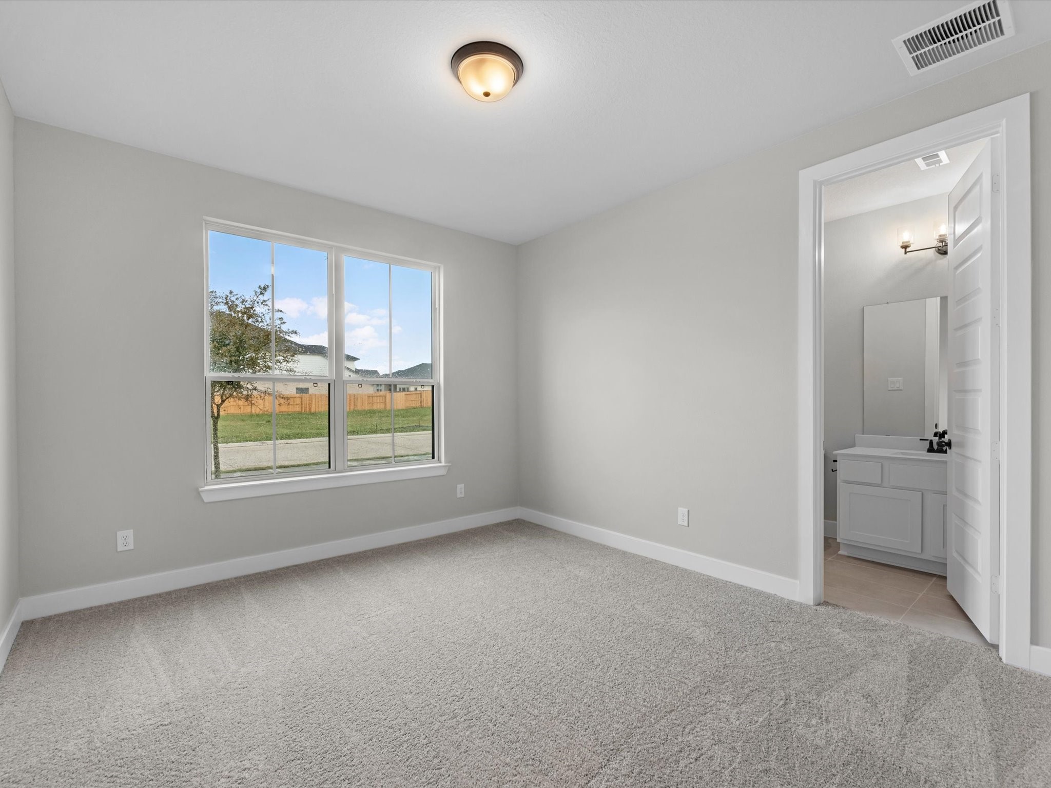 5023 McKinney Rdg Trail Rosenberg, TX 77471 - Photo 14 of 27 a view of an empty room with a window