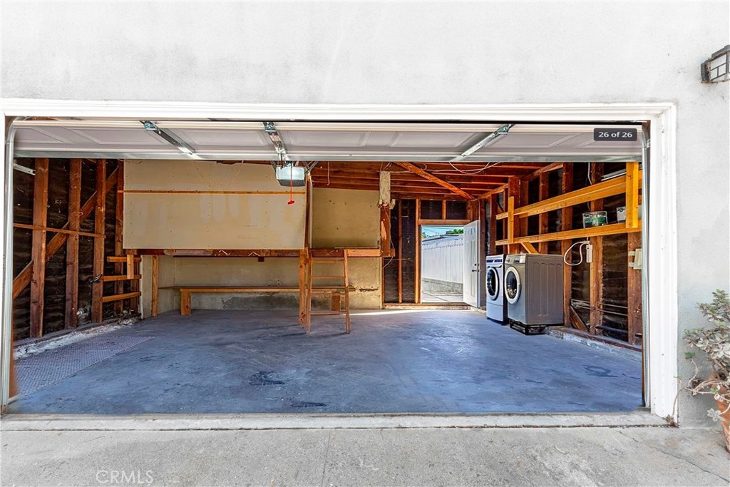 210 Vía Alameda Redondo Beach, CA 90277 - Photo 18 of 19 a view of an empty room with closet