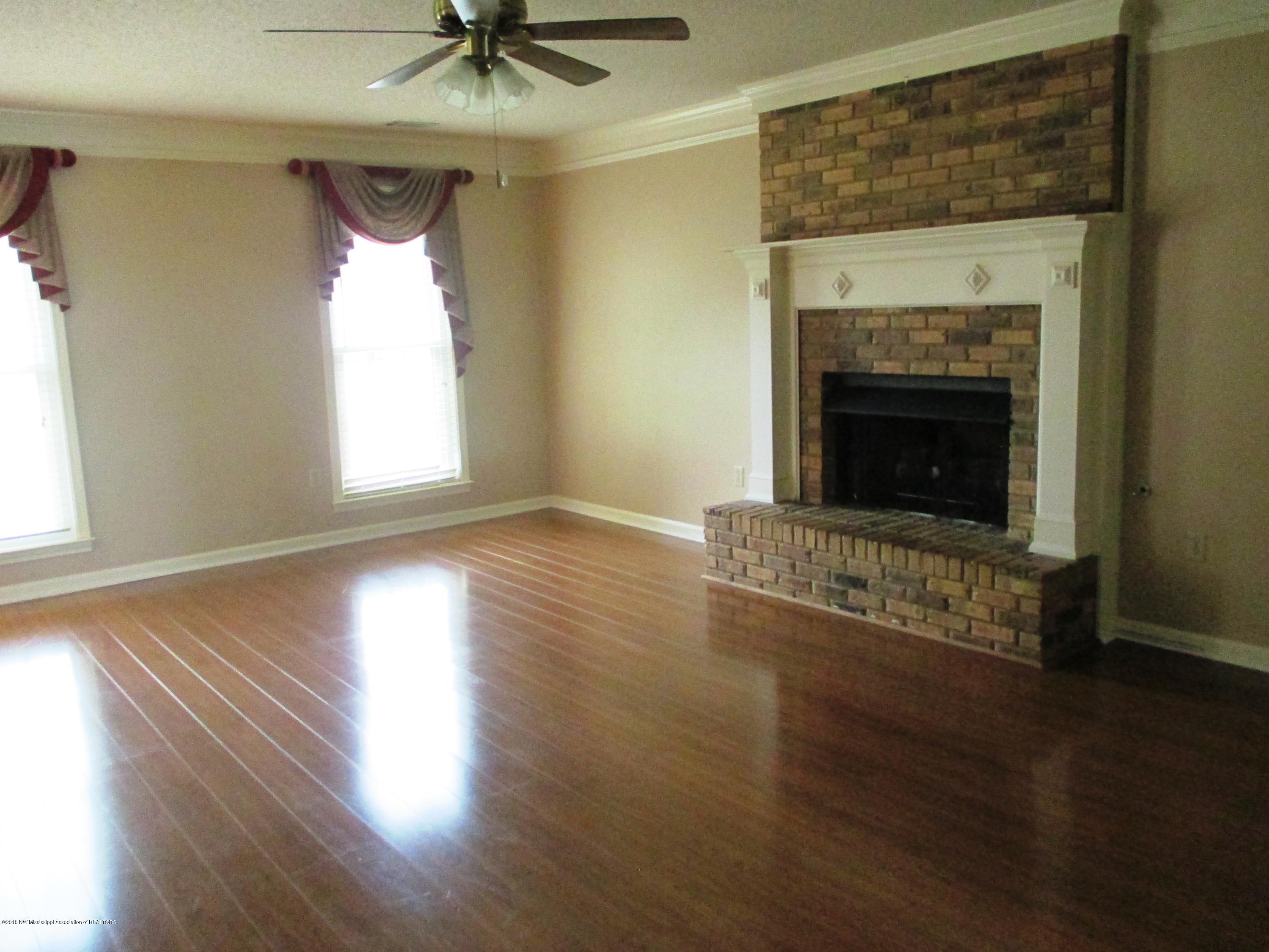 7331 Kingcrest Road Olive Branch, MS 38654 - Photo 3 of 25 Great Room