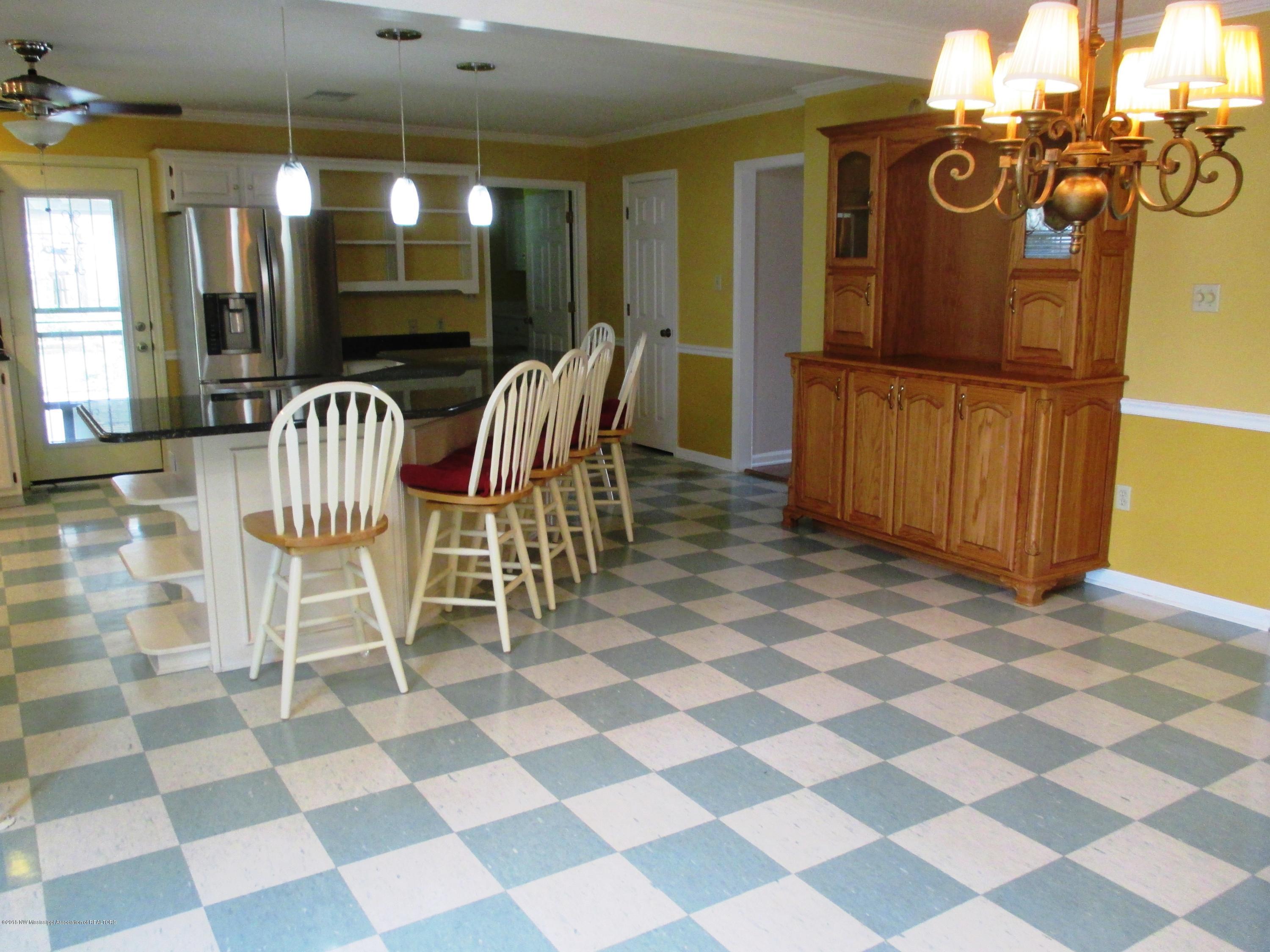 7331 Kingcrest Road Olive Branch, MS 38654 - Photo 6 of 25 Kitchen