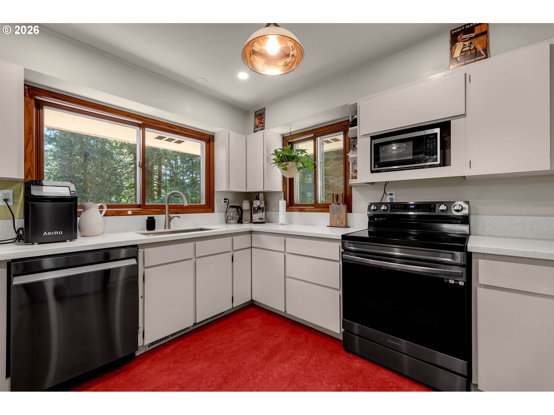 31451 Dutch Canyon Road Scappoose, OR 97056 - Photo 10 of 39 Gallery Image 10