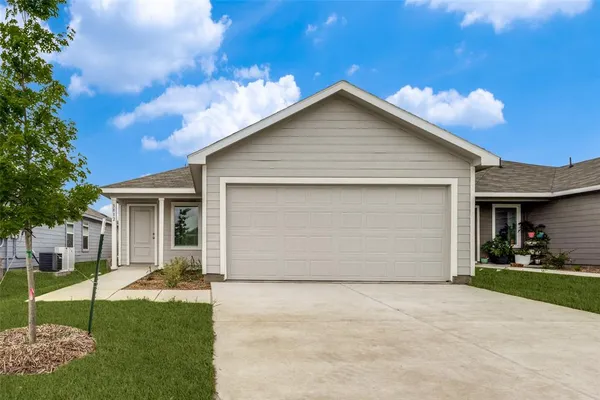 $1,850 | 3812 Ontario Way, Sherman, TX 75090
