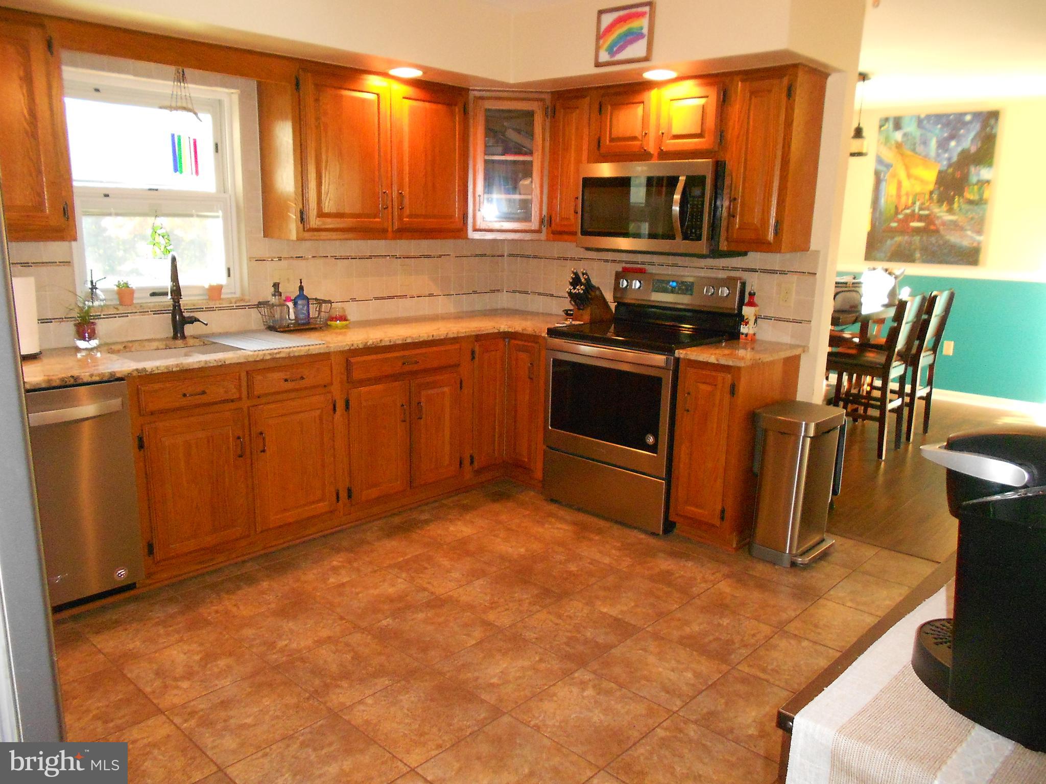 3453 Santee Road Bethlehem, PA 18017 - Photo 5 of 25 Kitchen