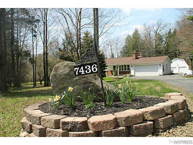 7436 Chestnut Ridge Road Boston, NY 14127 - Photo 1 of 1 Exterior Front