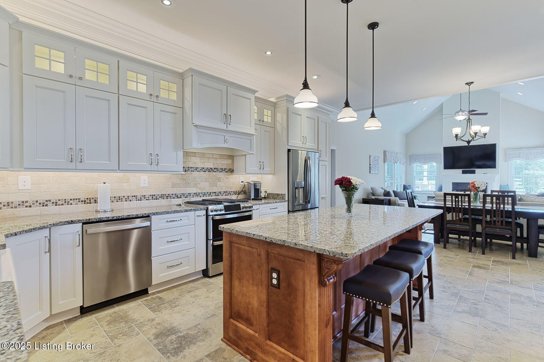 454 Veechdale Road Simpsonville, KY 40067 - Photo 13 of 100 photo_online_013