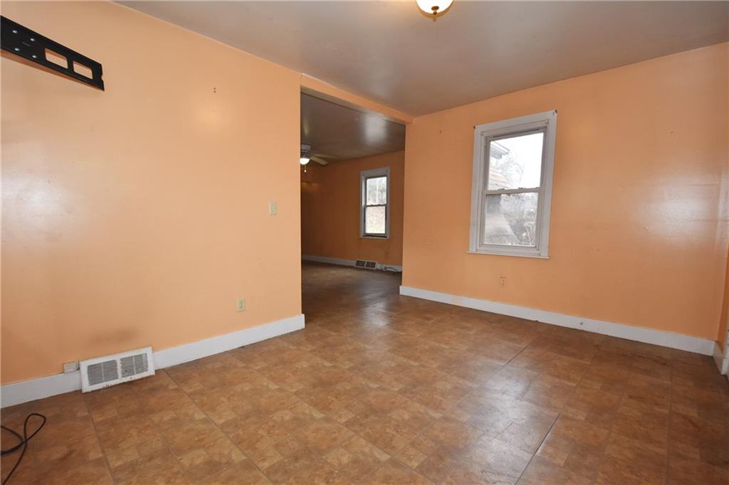 469 McCormick Road Coraopolis, PA 15108 - Photo 5 of 34 Gallery Image 5