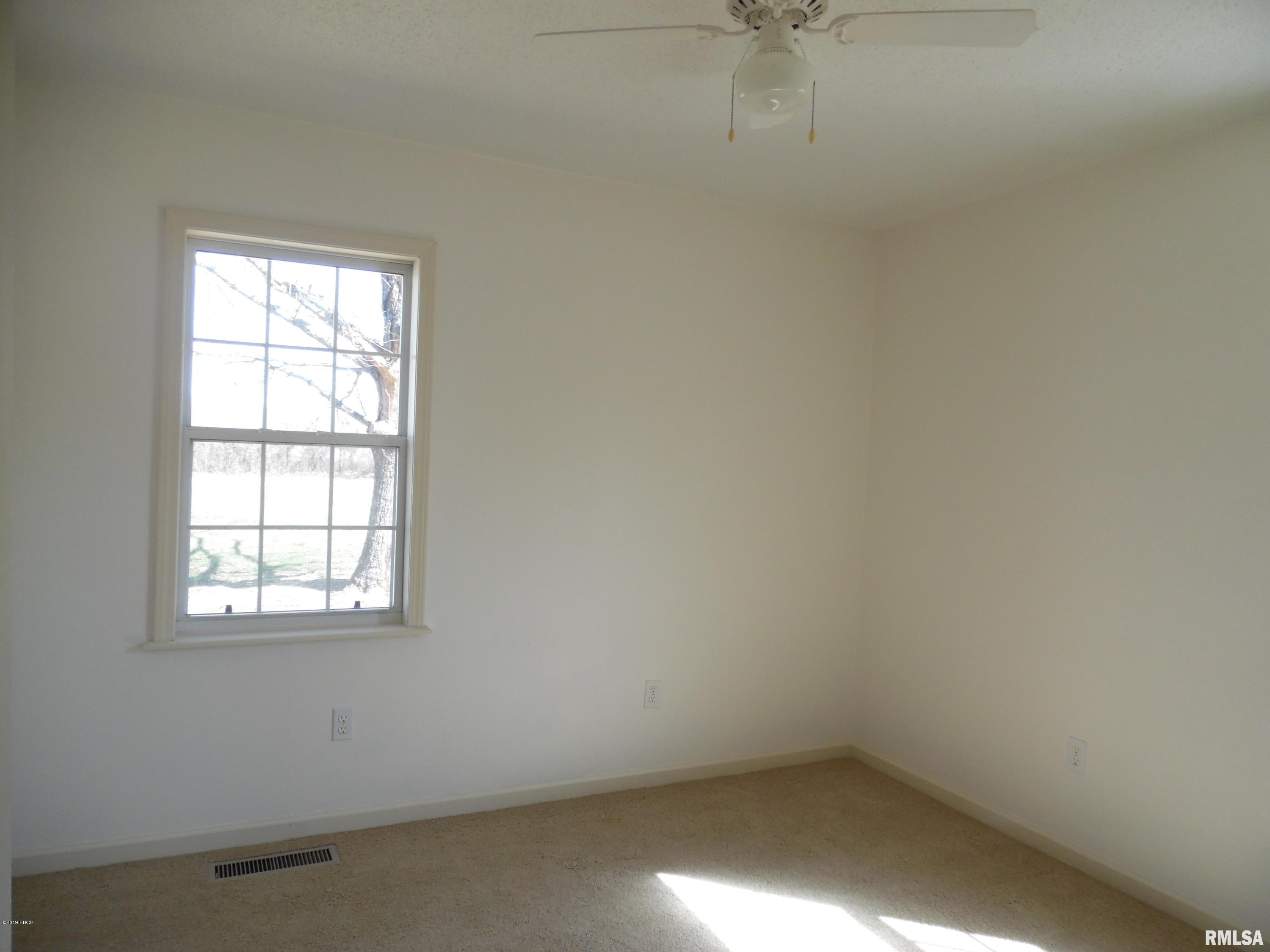 7060 East Richview Road Mount Vernon, IL 62864 - Photo 15 of 32
