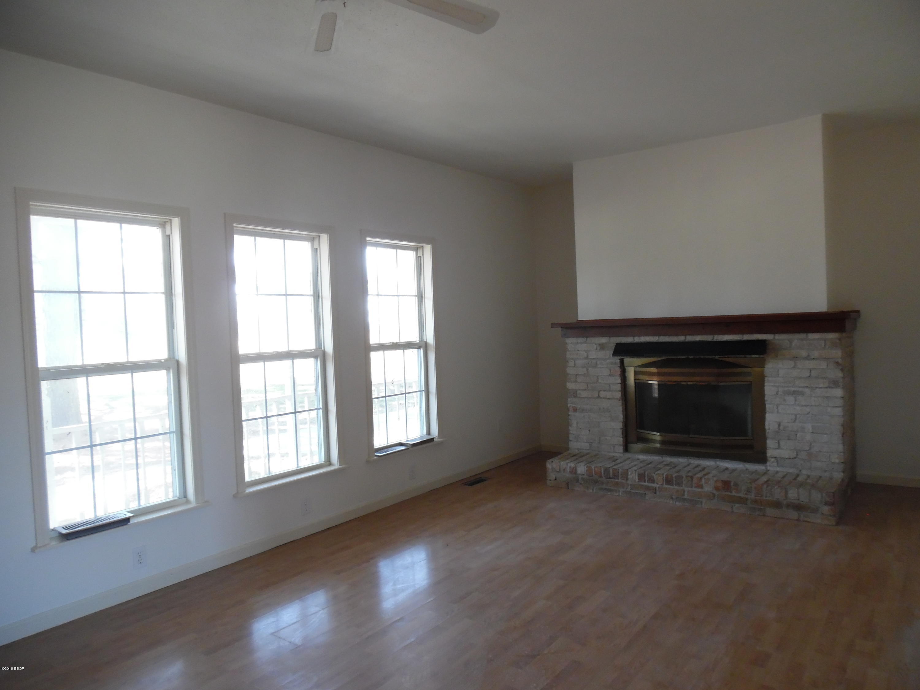 7060 East Richview Road Mount Vernon, IL 62864 - Photo 4 of 32