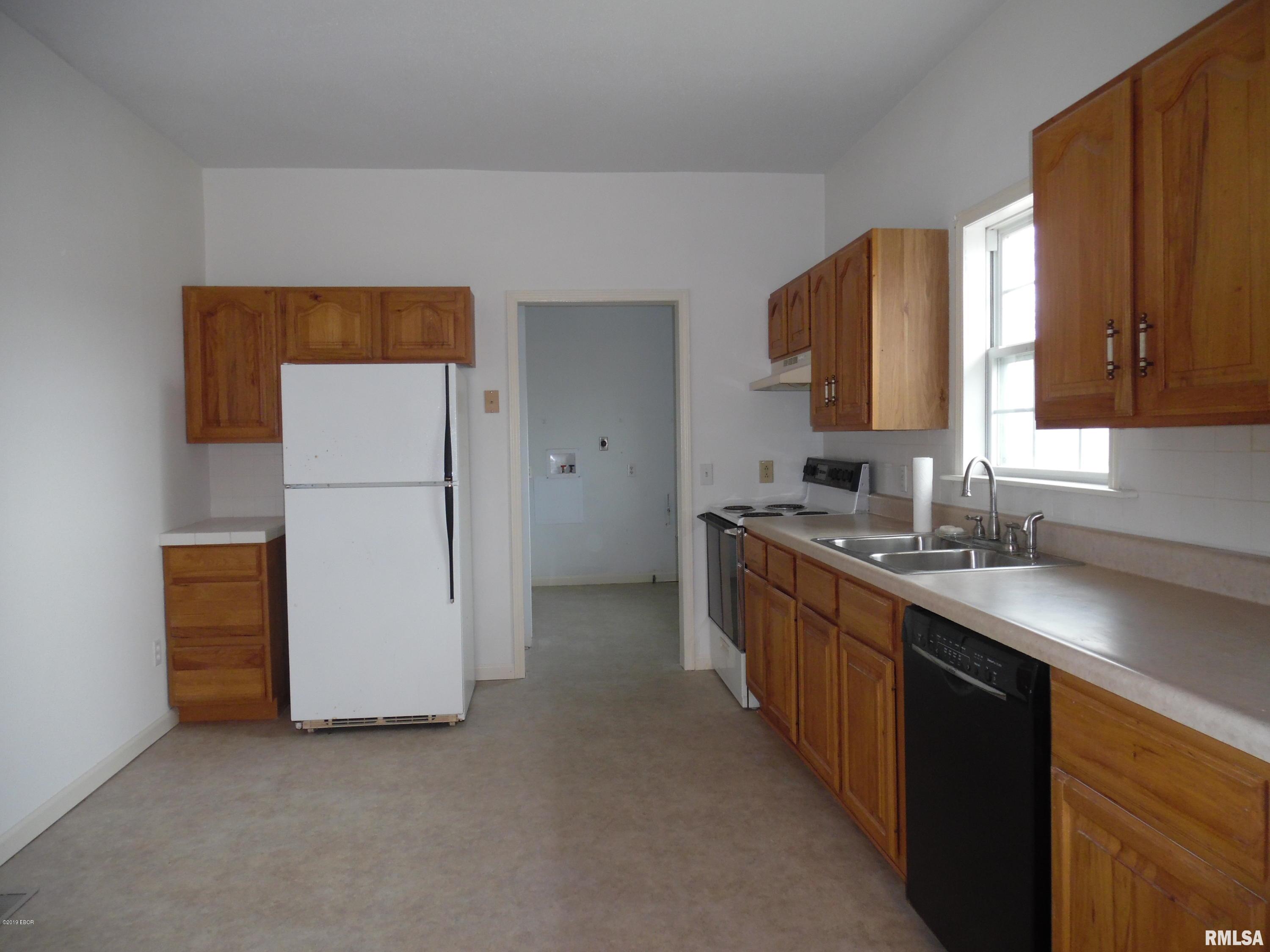 7060 East Richview Road Mount Vernon, IL 62864 - Photo 7 of 32