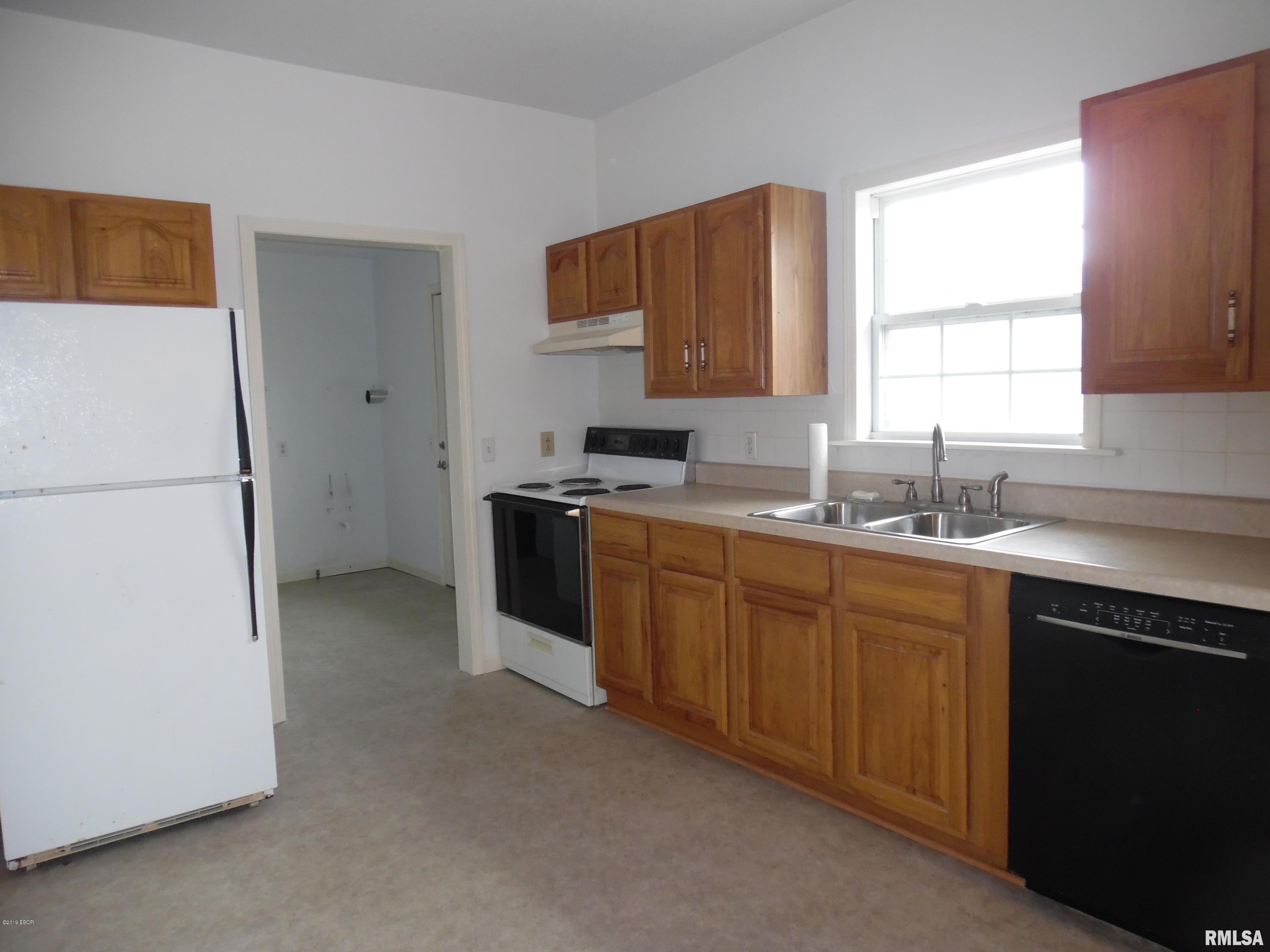 7060 East Richview Road Mount Vernon, IL 62864 - Photo 8 of 32