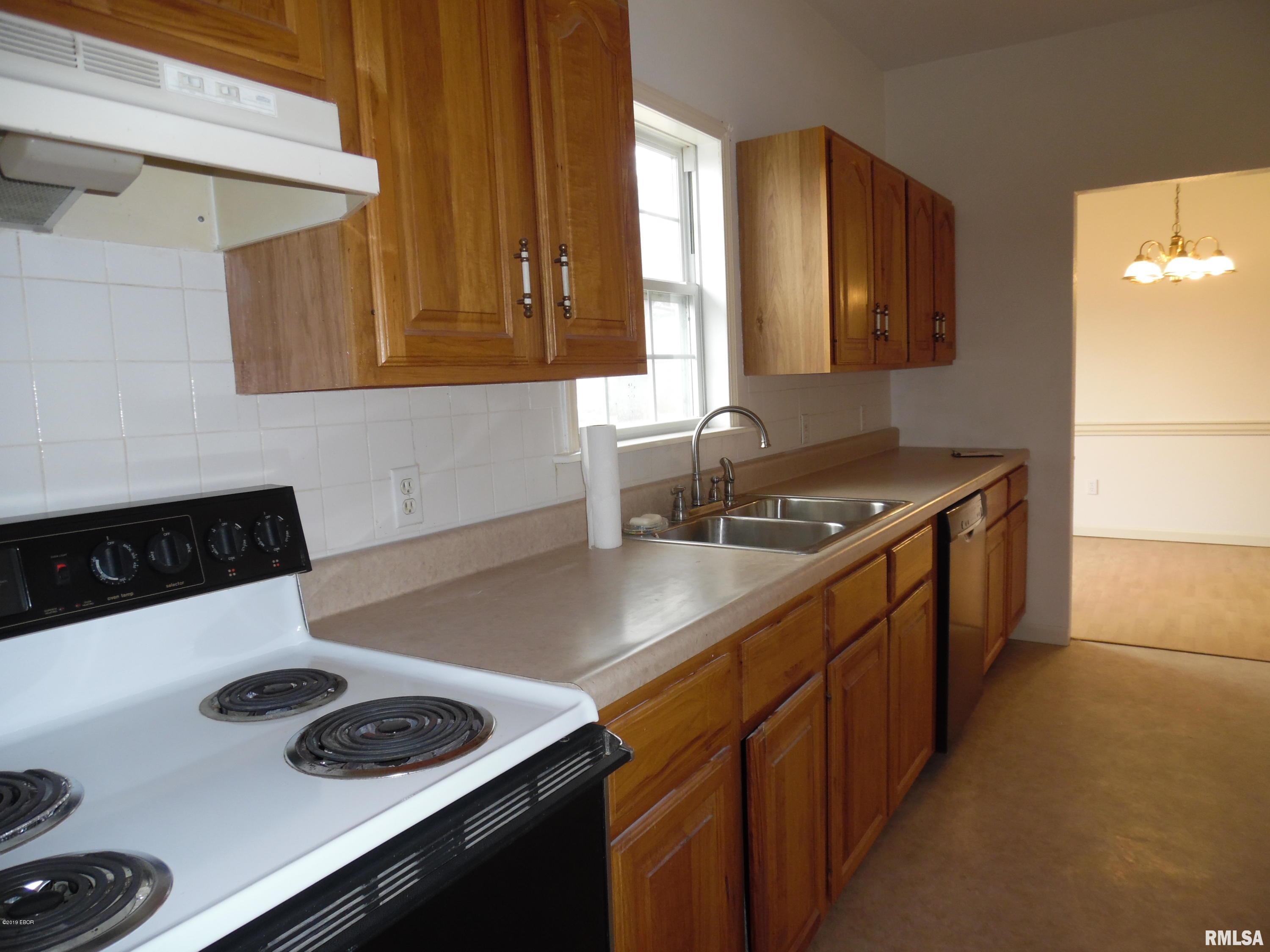 7060 East Richview Road Mount Vernon, IL 62864 - Photo 9 of 32