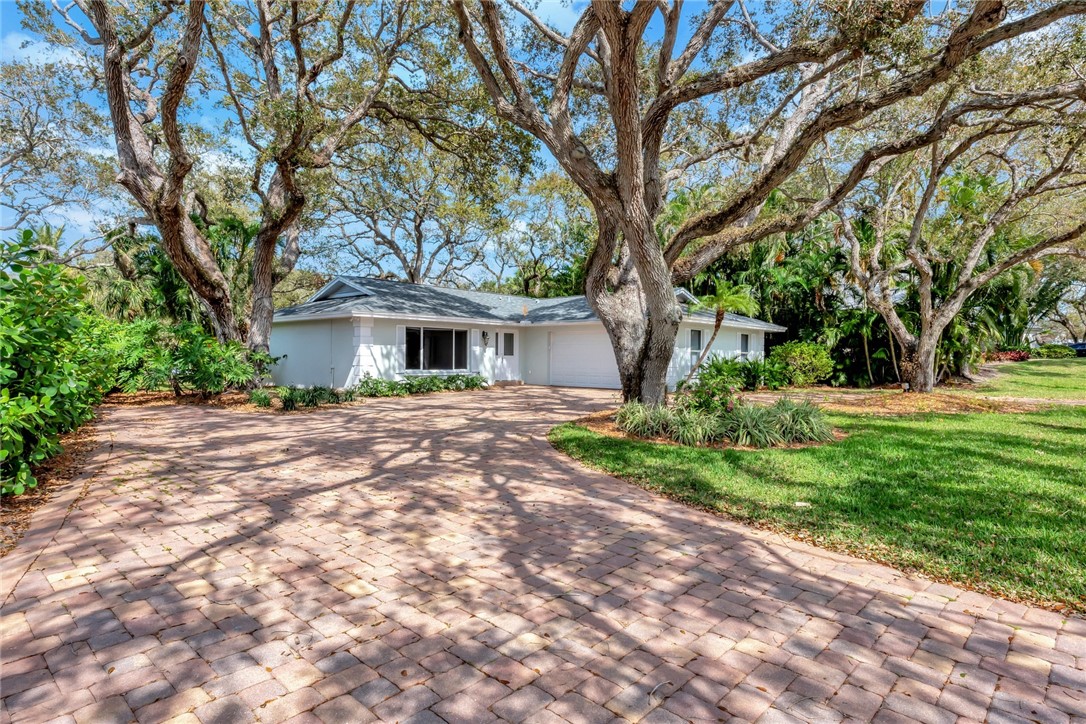725 Tides Road Vero Beach, FL 32963 - Photo 2 of 28 Gallery Image 2