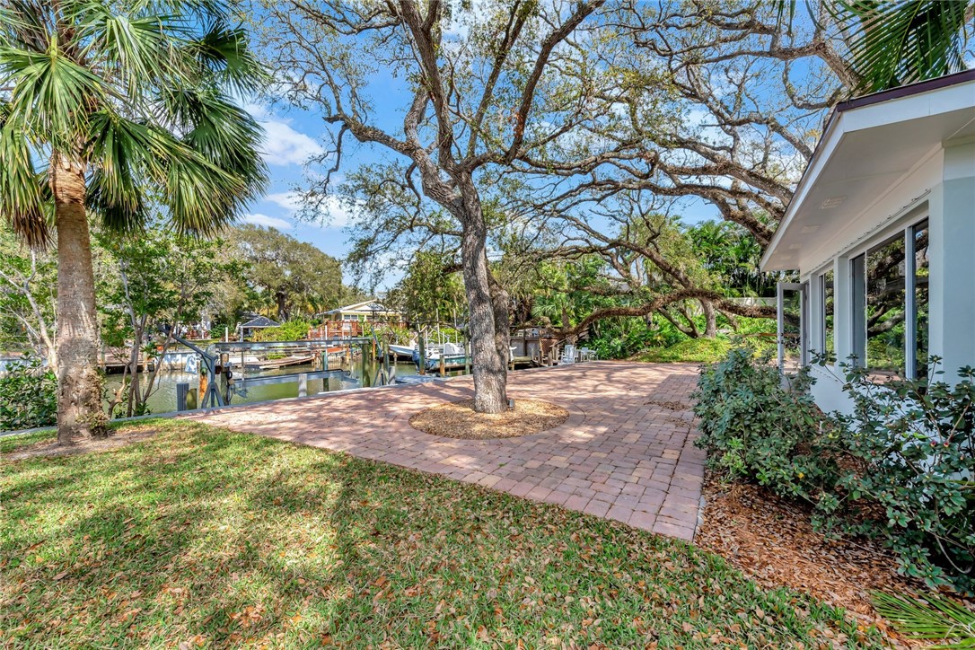 725 Tides Road Vero Beach, FL 32963 - Photo 25 of 28 Gallery Image 25