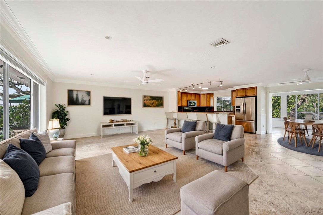 725 Tides Road Vero Beach, FL 32963 - Photo 4 of 28 Gallery Image 4