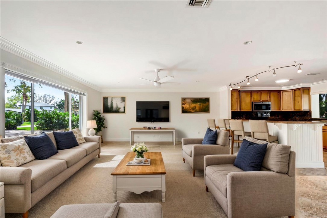 725 Tides Road Vero Beach, FL 32963 - Photo 5 of 28 Gallery Image 5