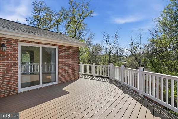 $399,999 | 1116 Summit Avenue, Front Royal, VA 22630