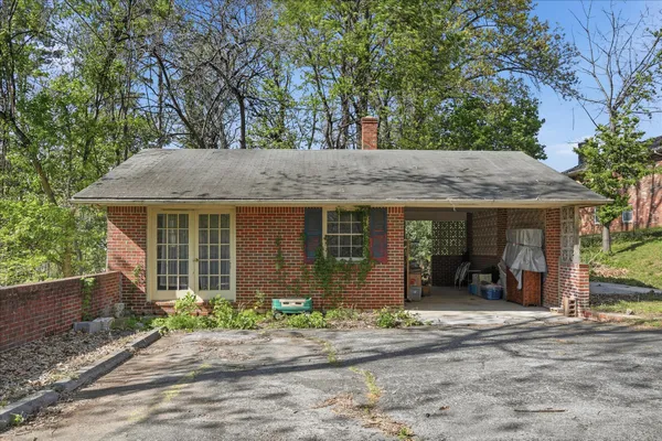 $399,999 | 1116 Summit Avenue, Front Royal, VA 22630