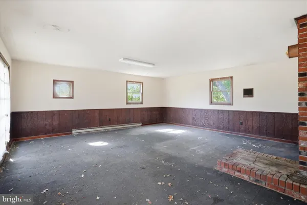 $399,999 | 1116 Summit Avenue, Front Royal, VA 22630