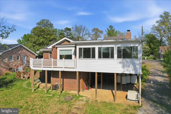 $399,999 | 1116 Summit Avenue, Front Royal, VA 22630