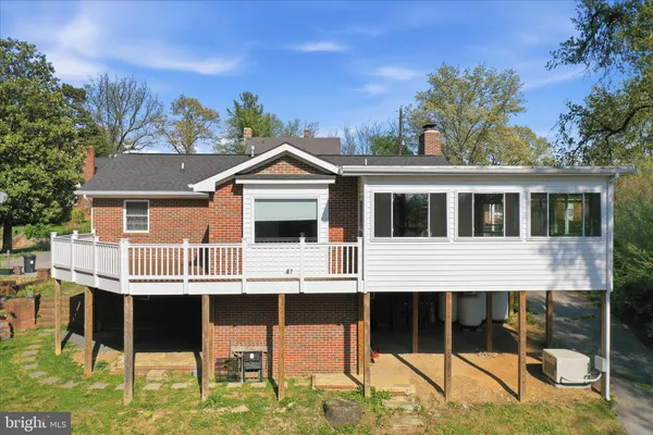 $399,999 | 1116 Summit Avenue, Front Royal, VA 22630