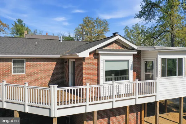 $399,999 | 1116 Summit Avenue, Front Royal, VA 22630