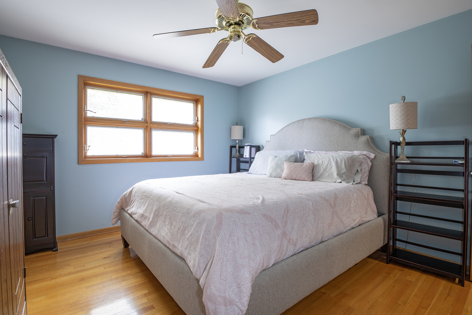 809 Tide Court Wheeling, IL 60090 - Photo 17 of 21 a bedroom with bed and window