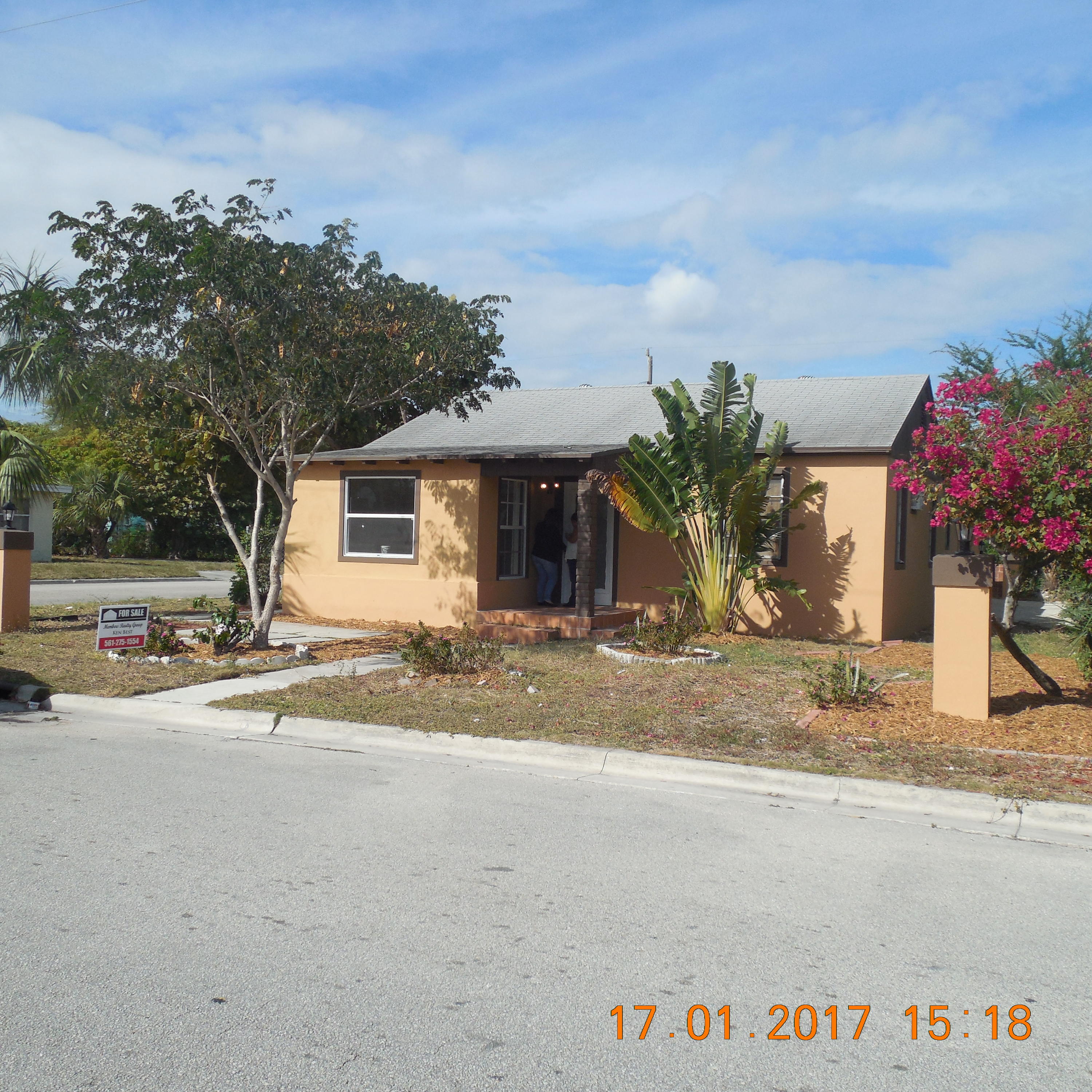 664 West 5th Street Riviera Beach, FL 33404 - Photo 2 of 20 DSCN1309