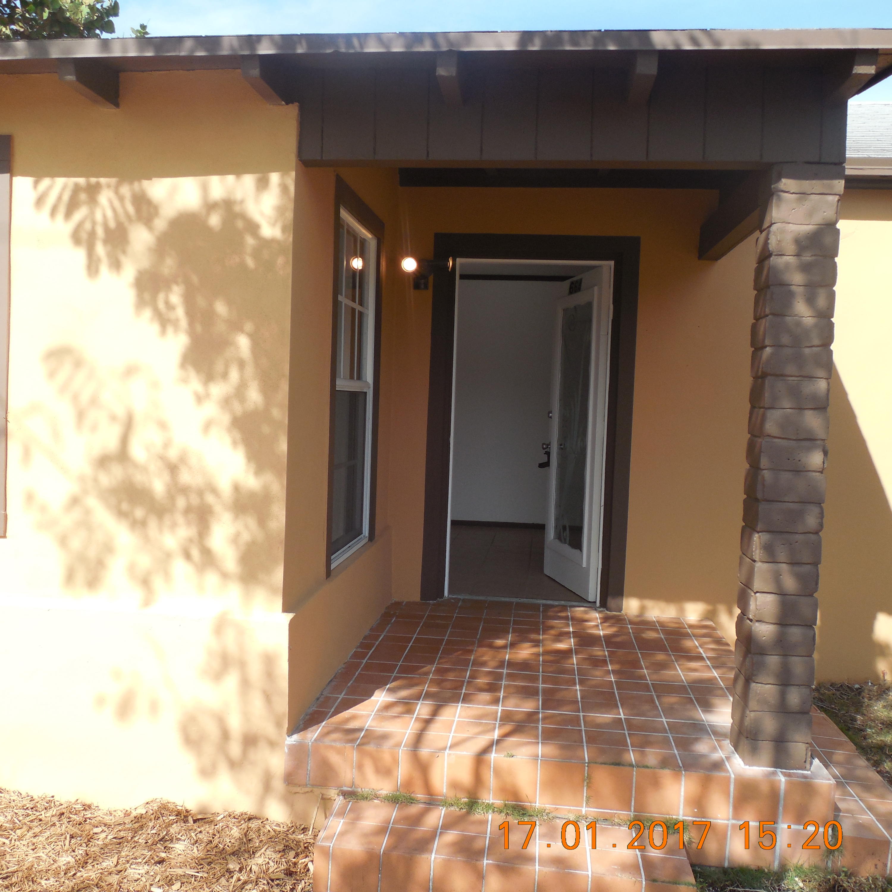 664 West 5th Street Riviera Beach, FL 33404 - Photo 9 of 20 DSCN1317