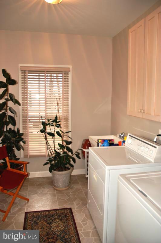 1121 Heartfields Drive Silver Spring, MD 20904 - Photo 15 of 27 Interior (General)