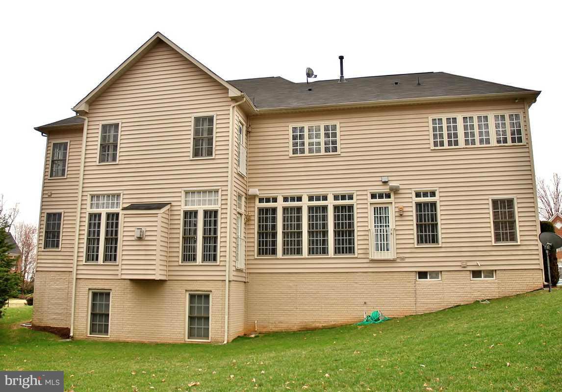 1121 Heartfields Drive Silver Spring, MD 20904 - Photo 16 of 27 Exterior (Rear)