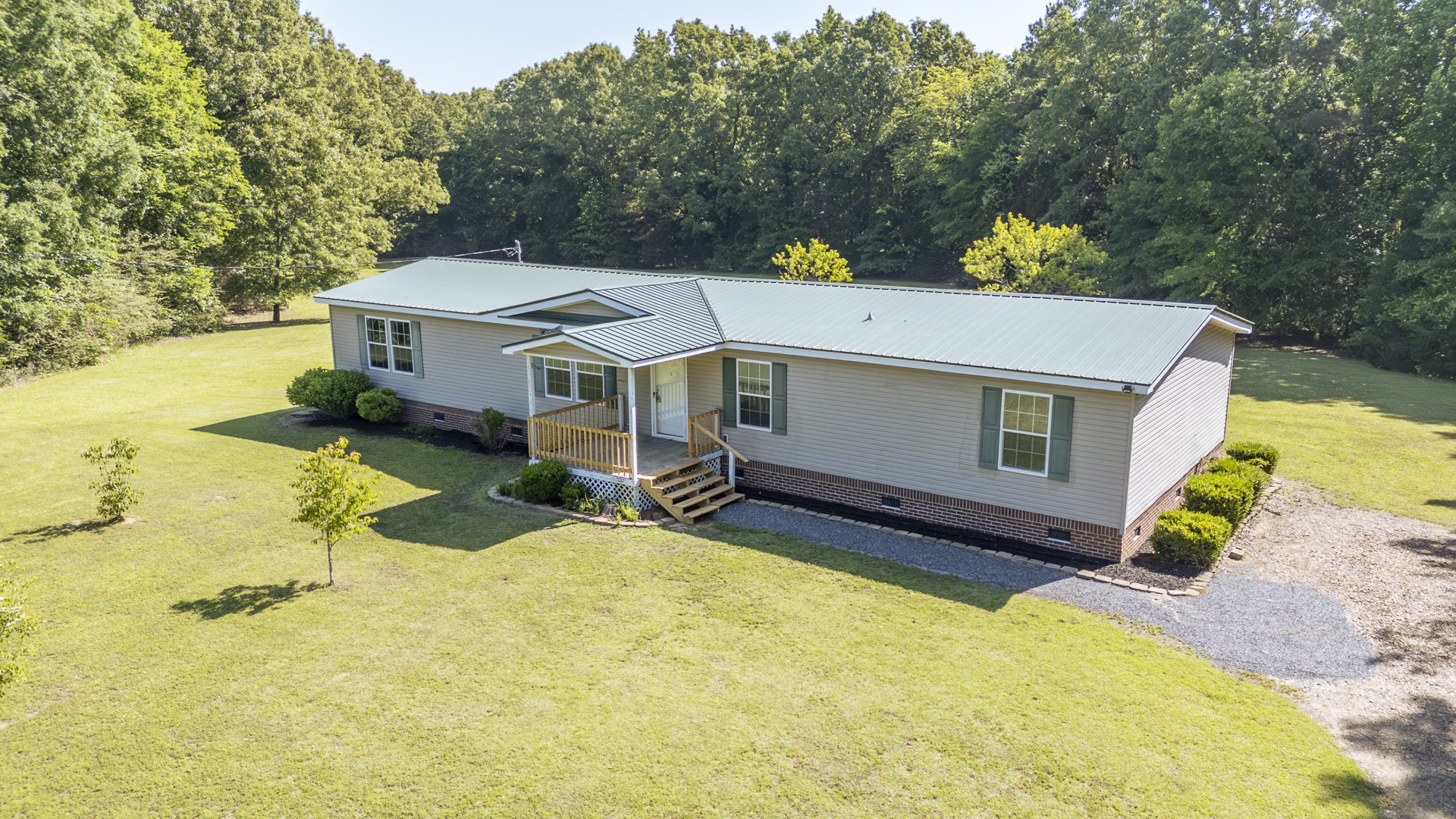 1125 Clifft Road Bolivar, TN 38008 - Photo 1 of 78