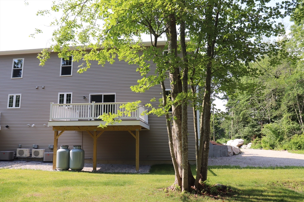 37 Glendale Road, Unit 1 Tiverton, RI 02878 - Photo 7 of 24