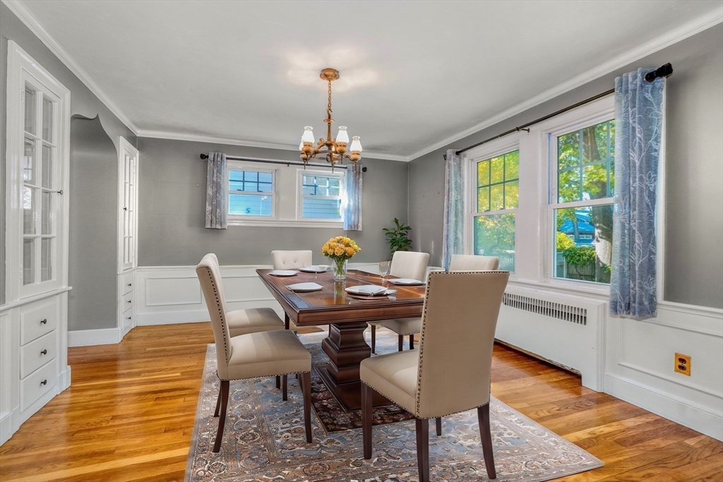16 Sheffield Road Melrose, MA 02176 - Photo 7 of 33 Gallery Image 7