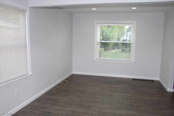 4532 Lilac Road Cleveland, OH 44121 - Photo 8 of 29