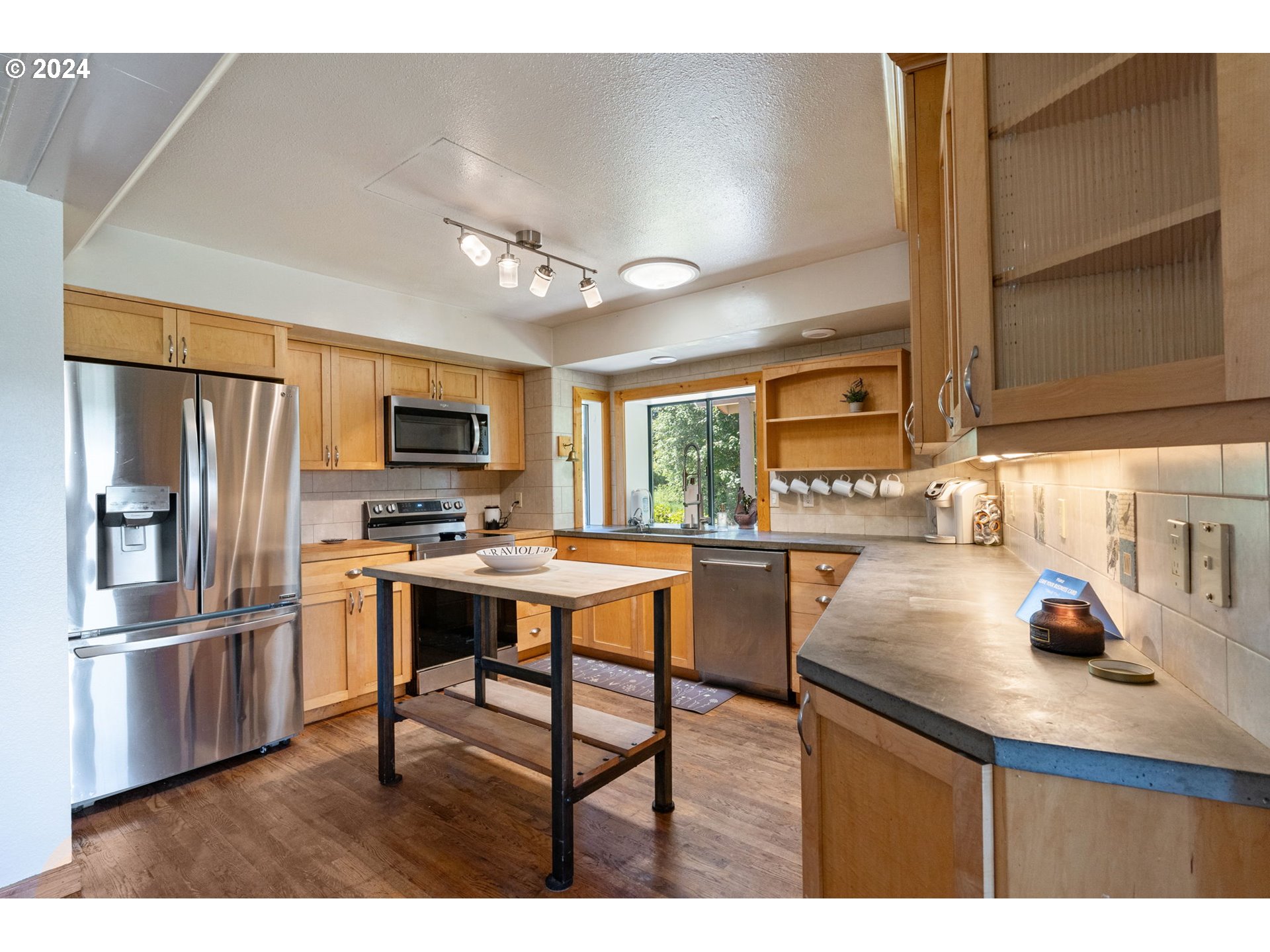 23816 Northeast W H Garner Road Yacolt, WA 98675 - Photo 8 of 29 Gallery Image 8