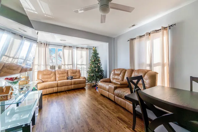 $579,900 | 7508 West 59th Street, Summit Argo, IL 60501