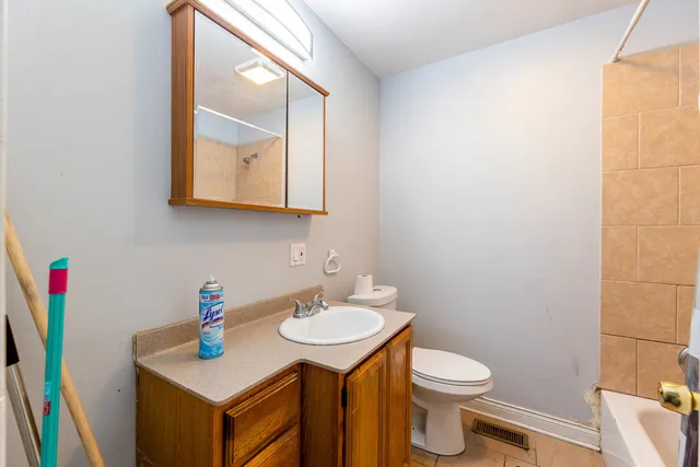 $579,900 | 7508 West 59th Street, Summit Argo, IL 60501