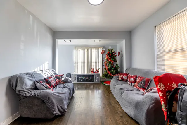 $579,900 | 7508 West 59th Street, Summit Argo, IL 60501