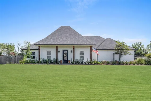 $412,500 | 4506 Wilshire Lane, Sulphur, LA 70665