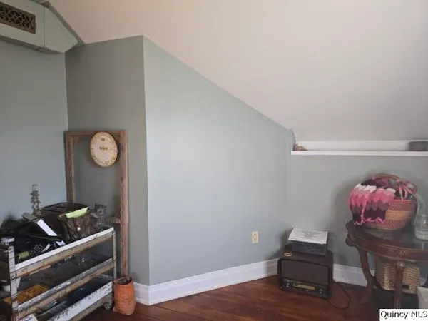 $239,500 | 1560 Main Street, Warsaw, IL 62379