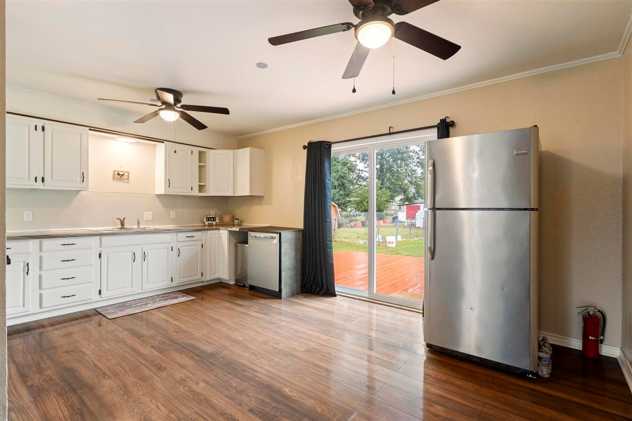 204 East Maple Avenue Perry, OK 73077 - Photo 13 of 35 Gallery Image 13
