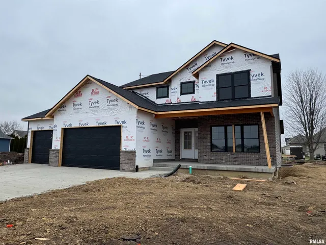 $549,900 | 412 Manor Hill Drive, Chatham, IL 62629