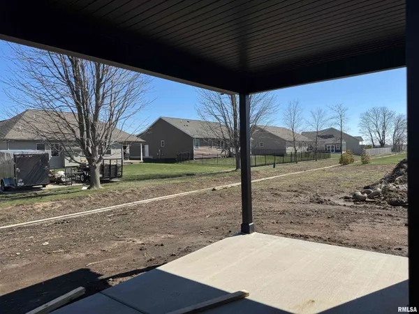 $549,900 | 412 Manor Hill Drive, Chatham, IL 62629