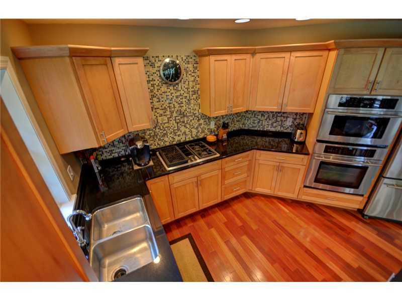 117 Oakland Heights Road Monaca, PA 15061 - Photo 6 of 21 Kitchen.