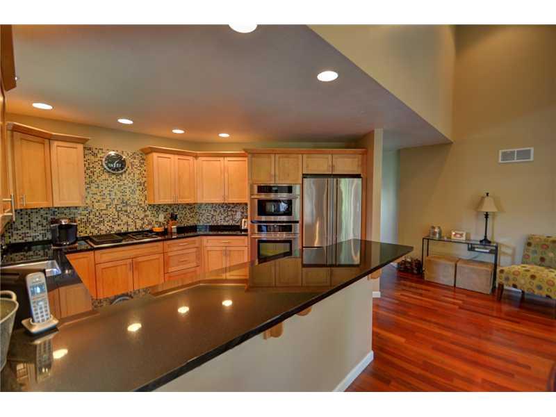 117 Oakland Heights Road Monaca, PA 15061 - Photo 7 of 21 Kitchen.