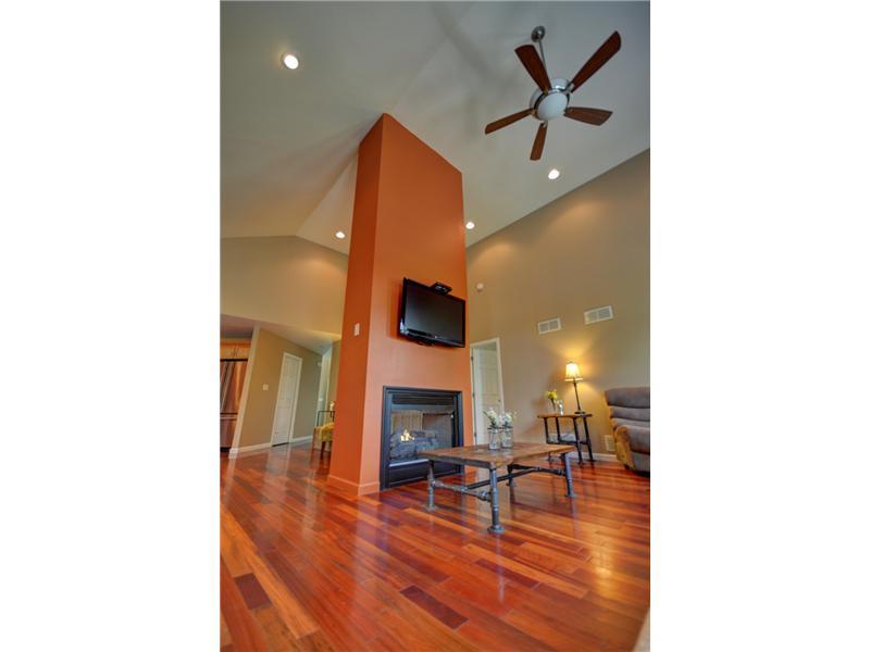 117 Oakland Heights Road Monaca, PA 15061 - Photo 8 of 21 Great Room.