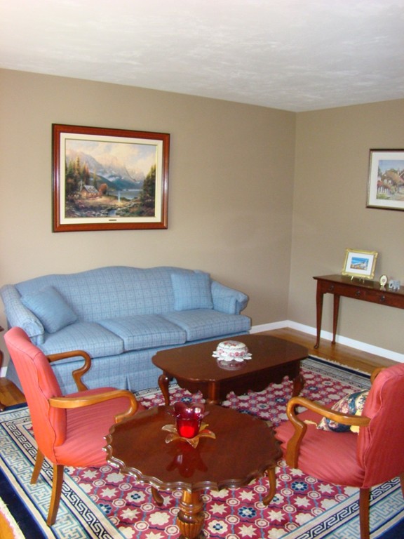 12 Huckleberry Road Hopkinton, MA 01748 - Photo 11 of 14 Gallery Image 11
